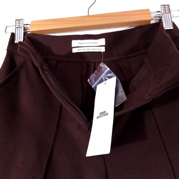 NWT Urban Outfitters UO Isabella Ponte High-Waisted Flare Pant in Chocolate XS - Picture 2 of 12